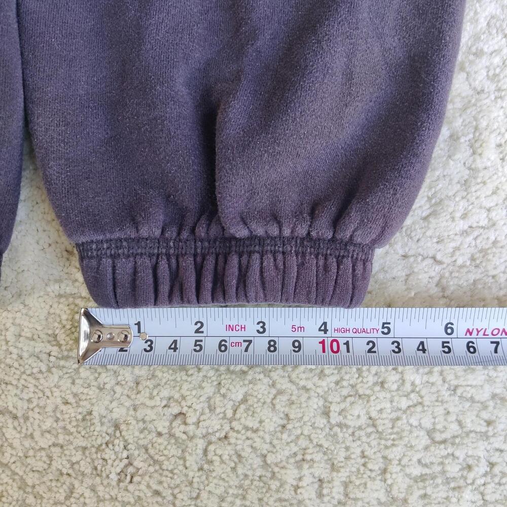 black Roots sweatpants with a loose fit - Picture 7 of 7